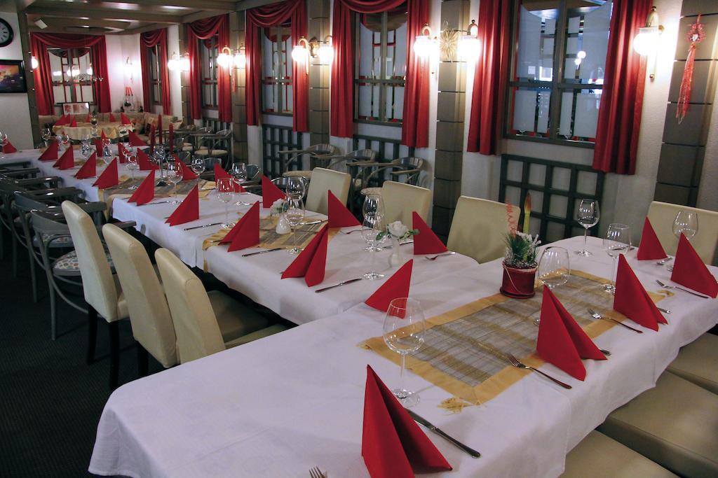 Hotel Am Schloss Neuenstein 외부 사진